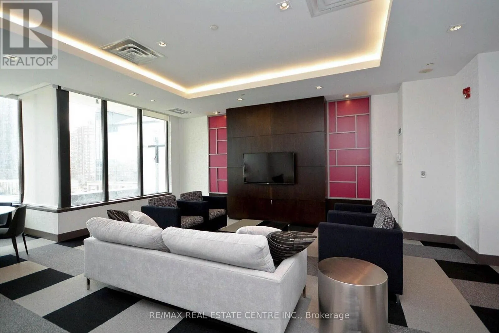 2011 - 4011 BRICKSTONE MEWS