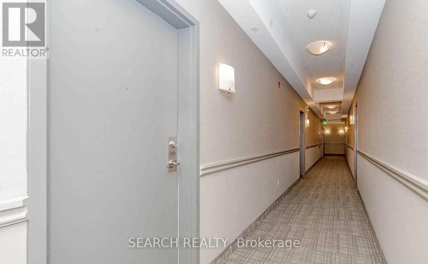 201 - 54 SKY HARBOUR DRIVE