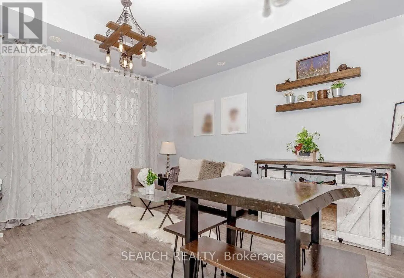 201 - 54 SKY HARBOUR DRIVE