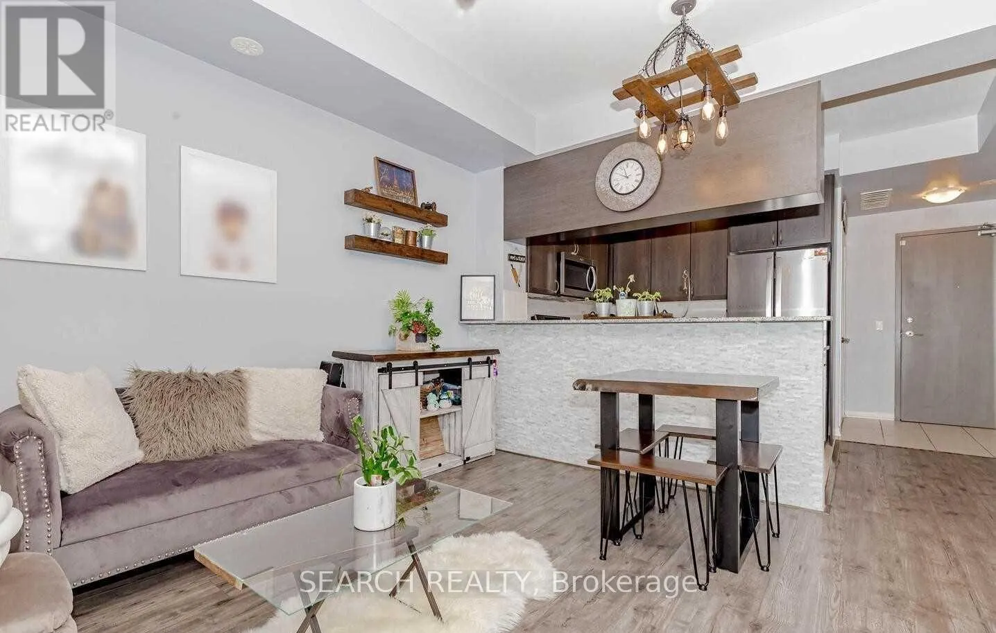 201 - 54 SKY HARBOUR DRIVE