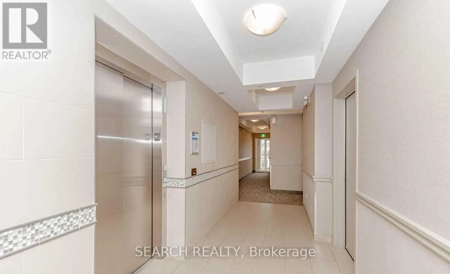 201 - 54 SKY HARBOUR DRIVE