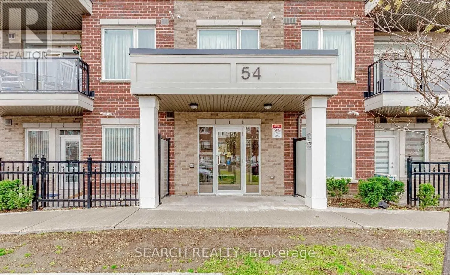 201 - 54 SKY HARBOUR DRIVE