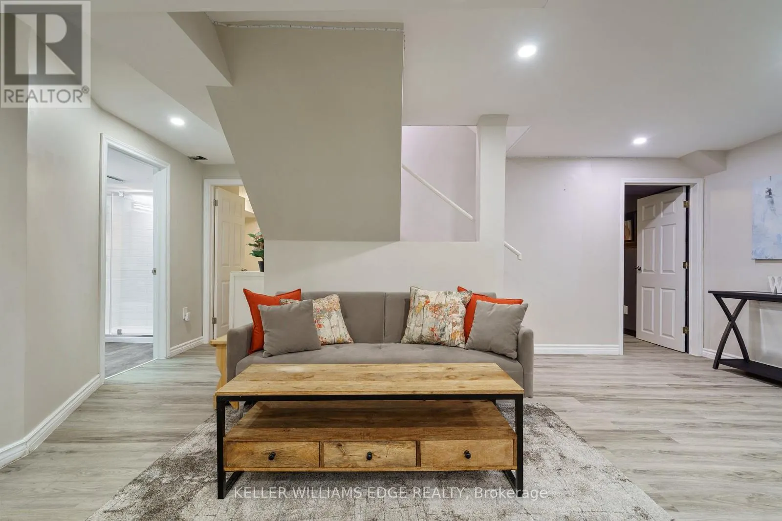 3214 TANIA CRESCENT