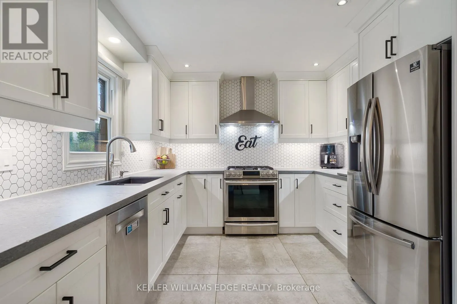 3214 TANIA CRESCENT
