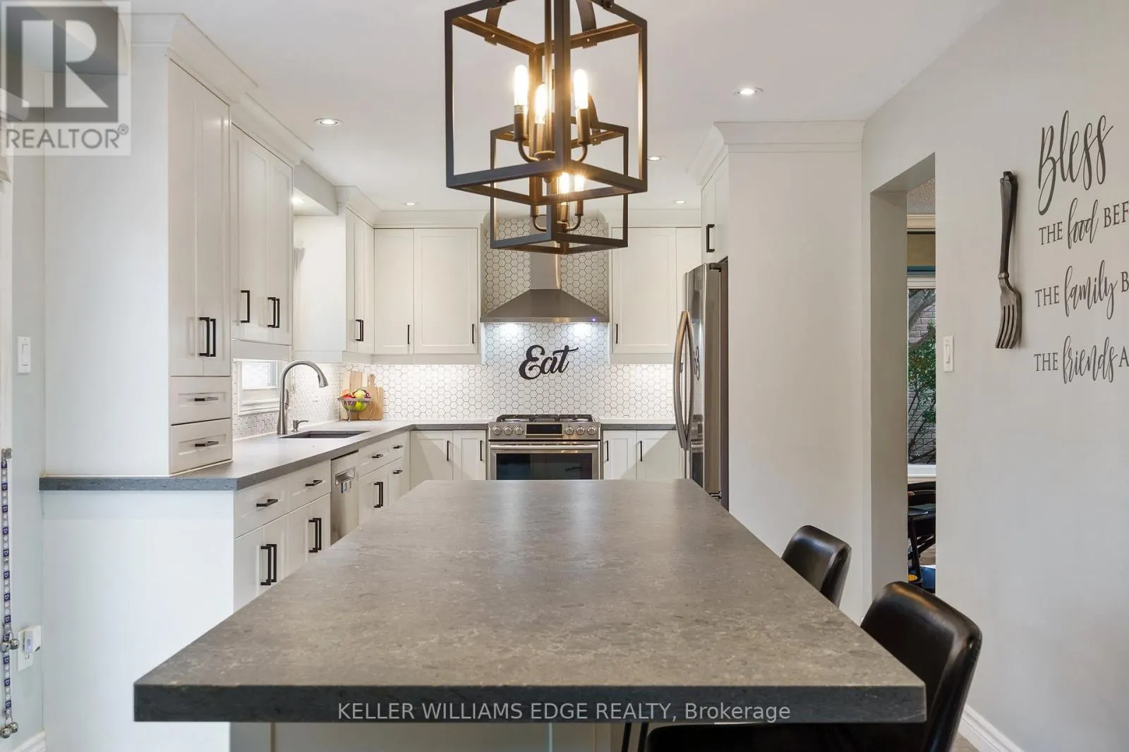 3214 TANIA CRESCENT
