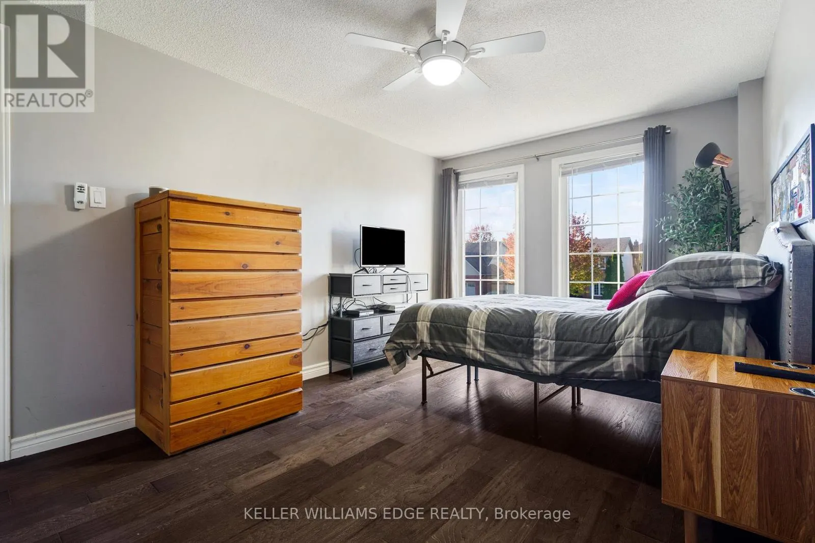 3214 TANIA CRESCENT