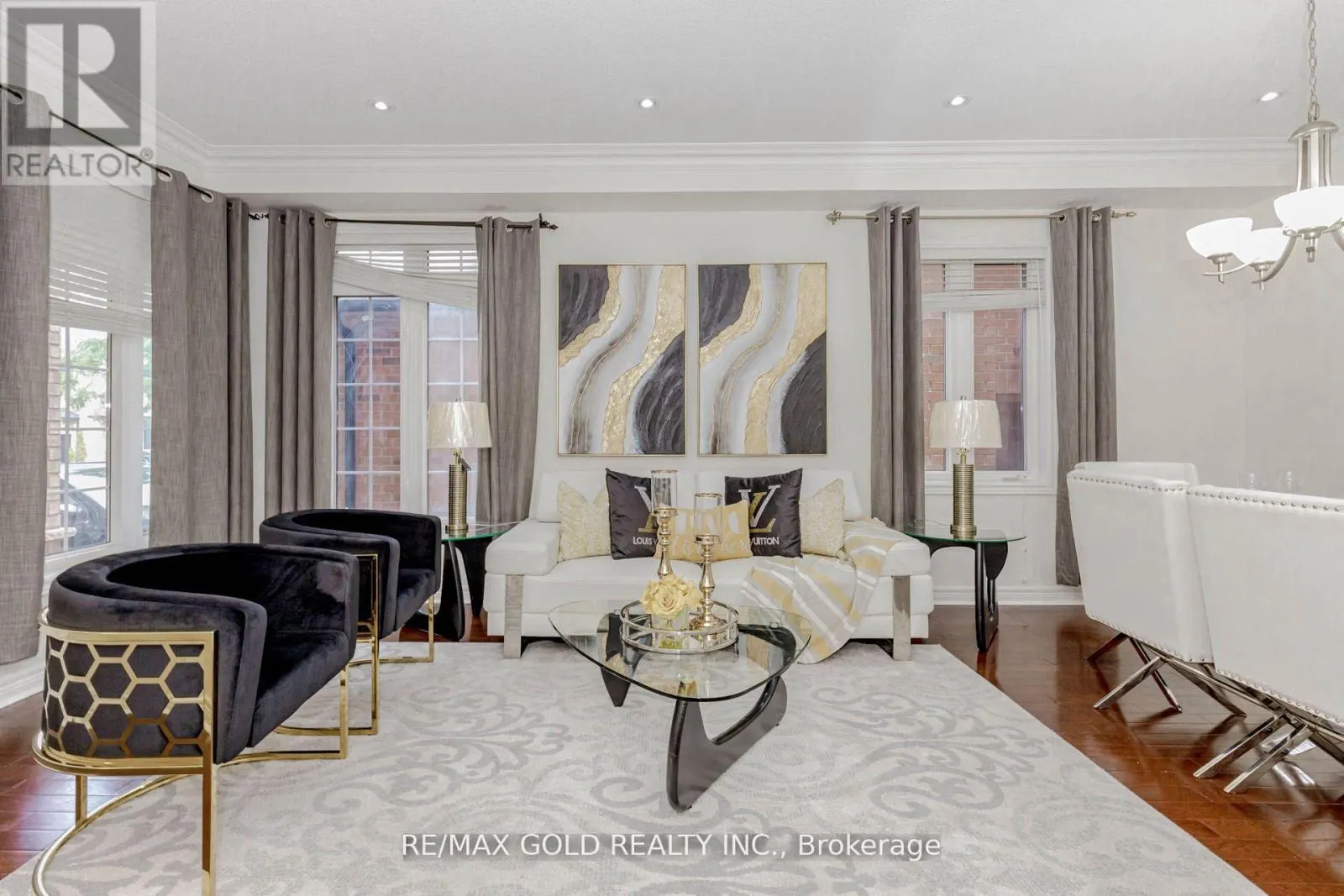 22 UNGAVA BAY ROAD