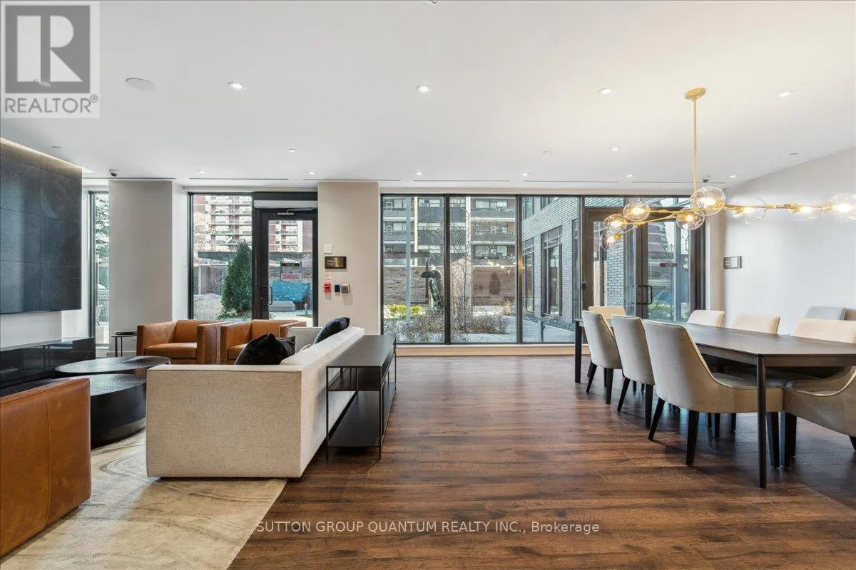 315 - 21 PARK STREET E