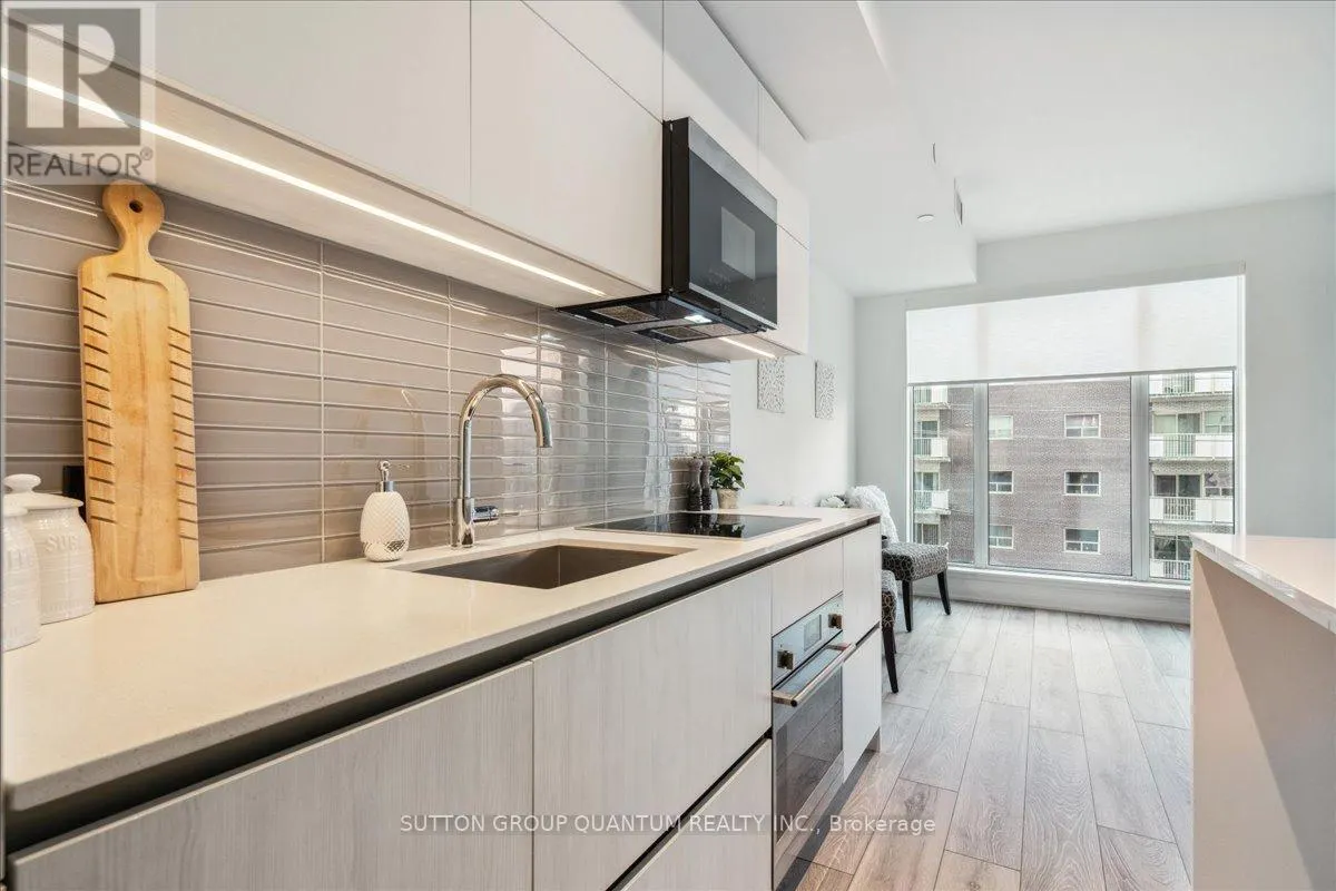 315 - 21 PARK STREET E