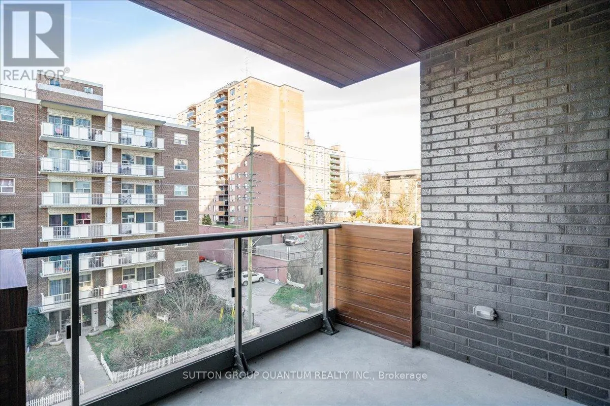 315 - 21 PARK STREET E