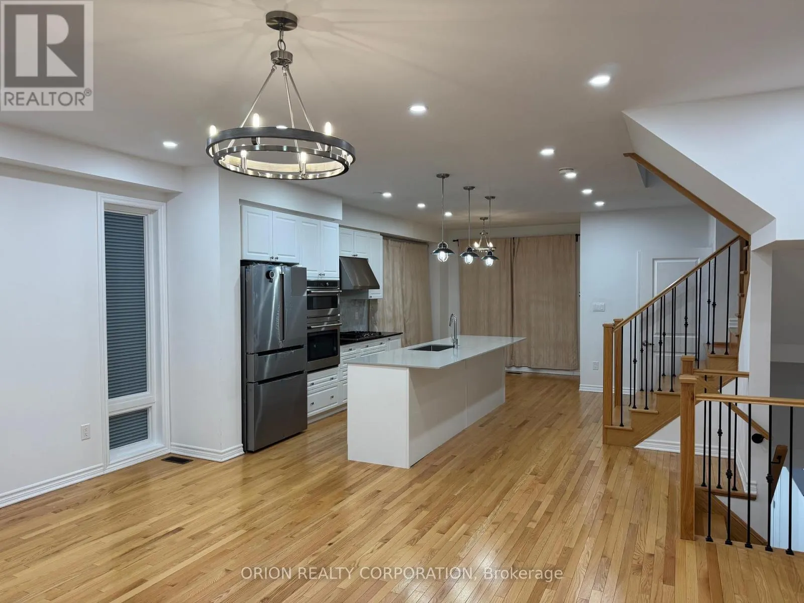 2505 LITTLEFIELD CRESCENT