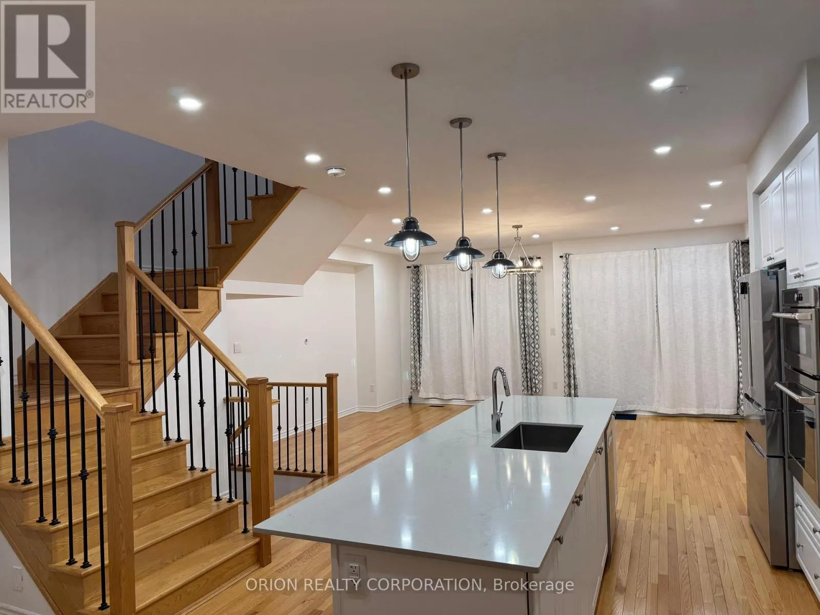 2505 LITTLEFIELD CRESCENT
