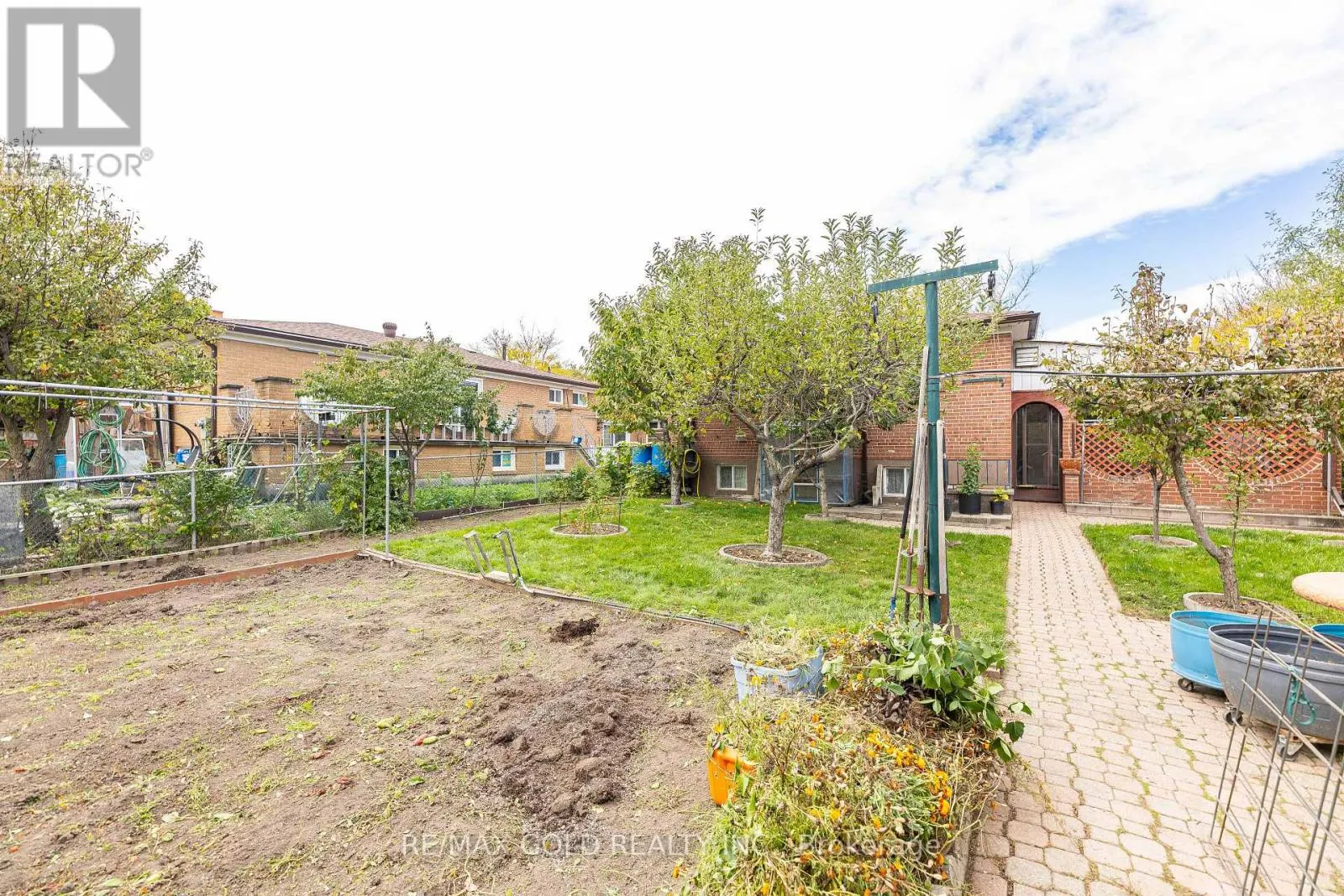 3196 NEWBOUND COURT