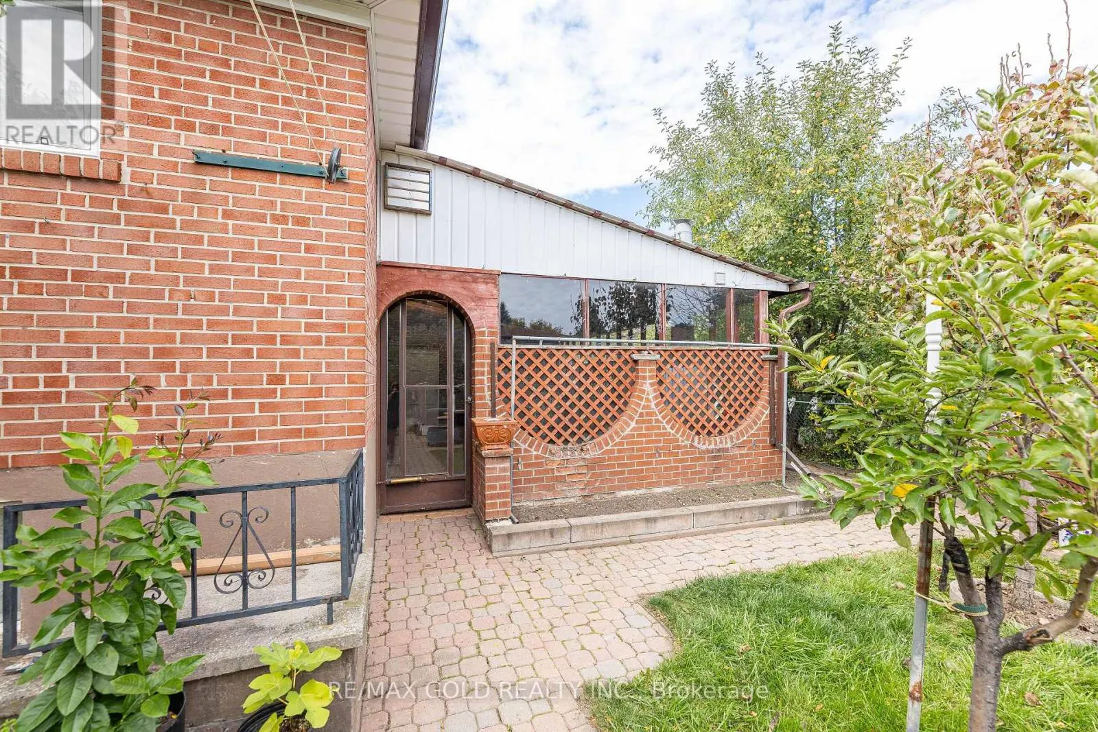 3196 NEWBOUND COURT