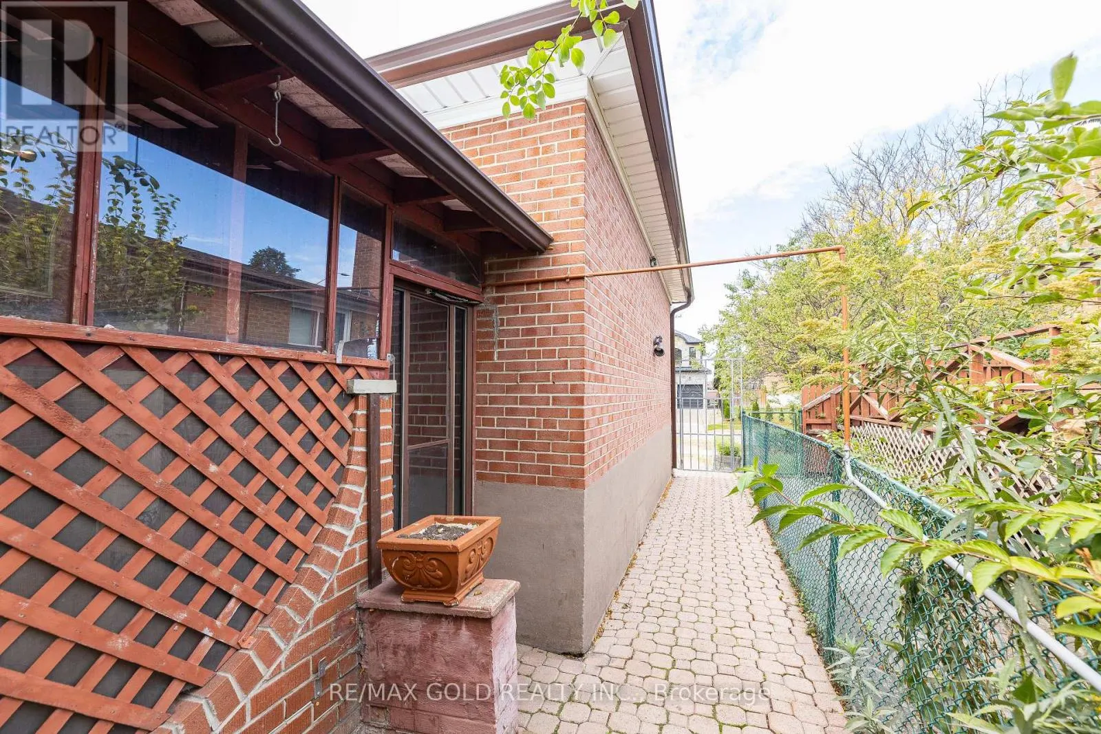 3196 NEWBOUND COURT