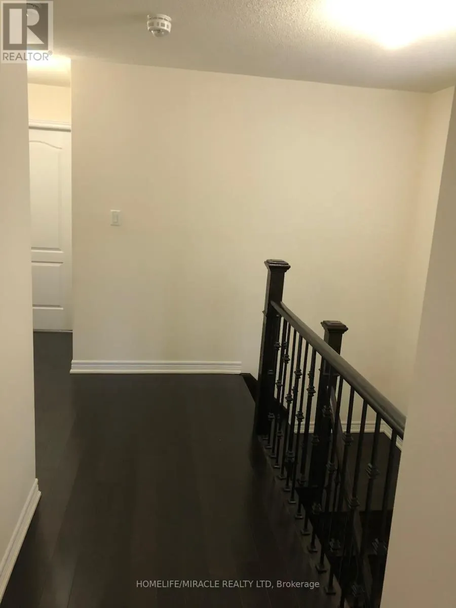 31 BANBRIDGE CRESCENT