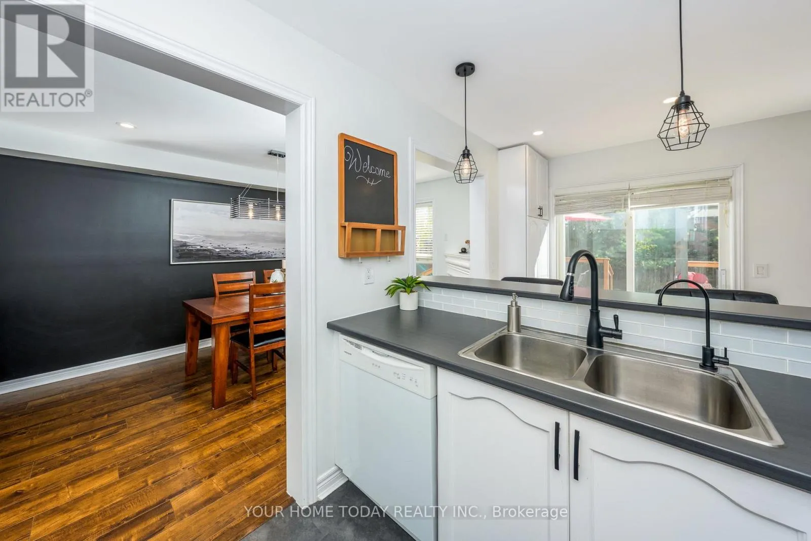 91 MOWAT CRESCENT