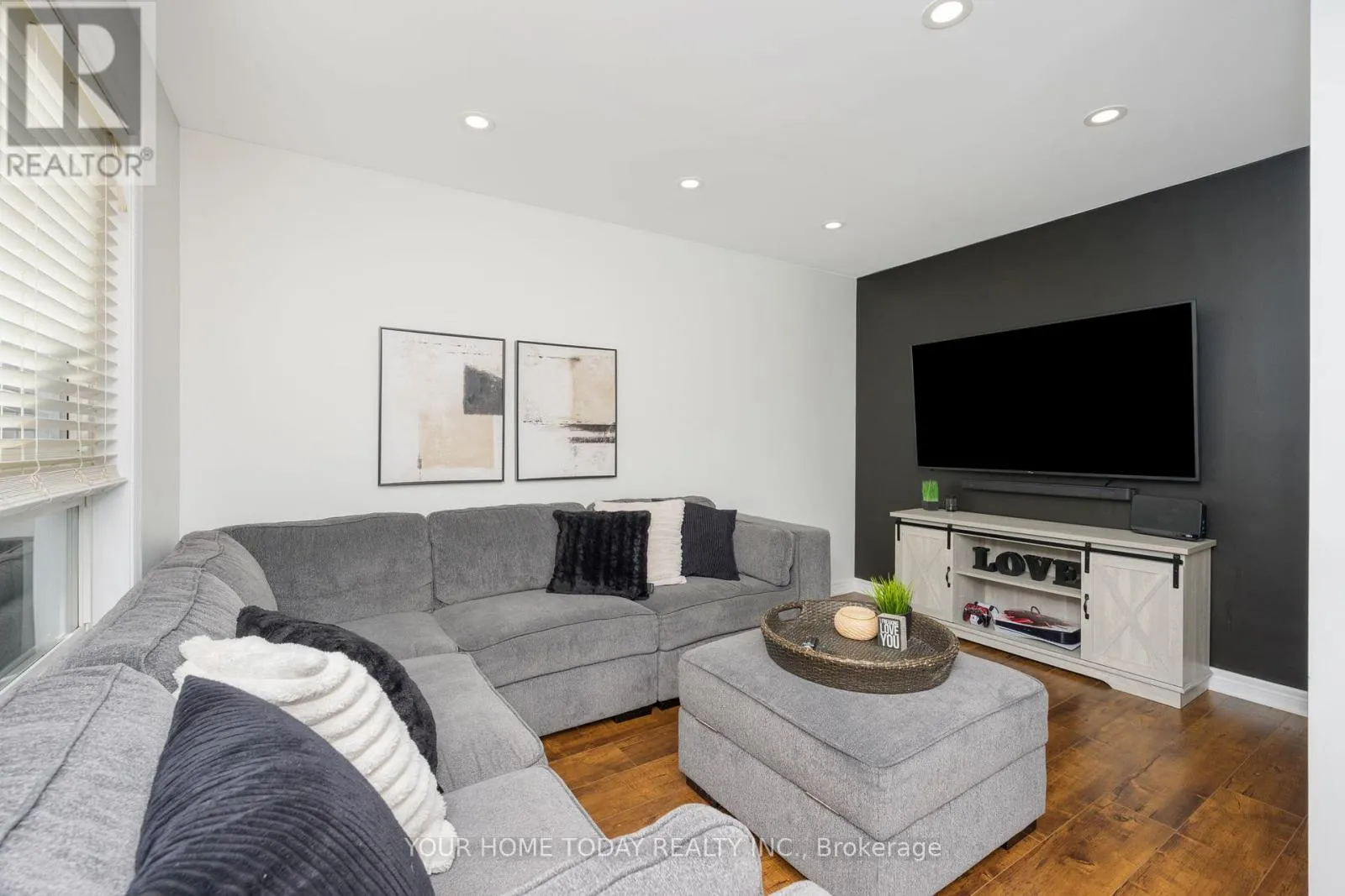 91 MOWAT CRESCENT