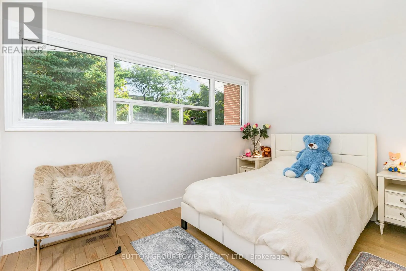 1037 LEILANI DRIVE