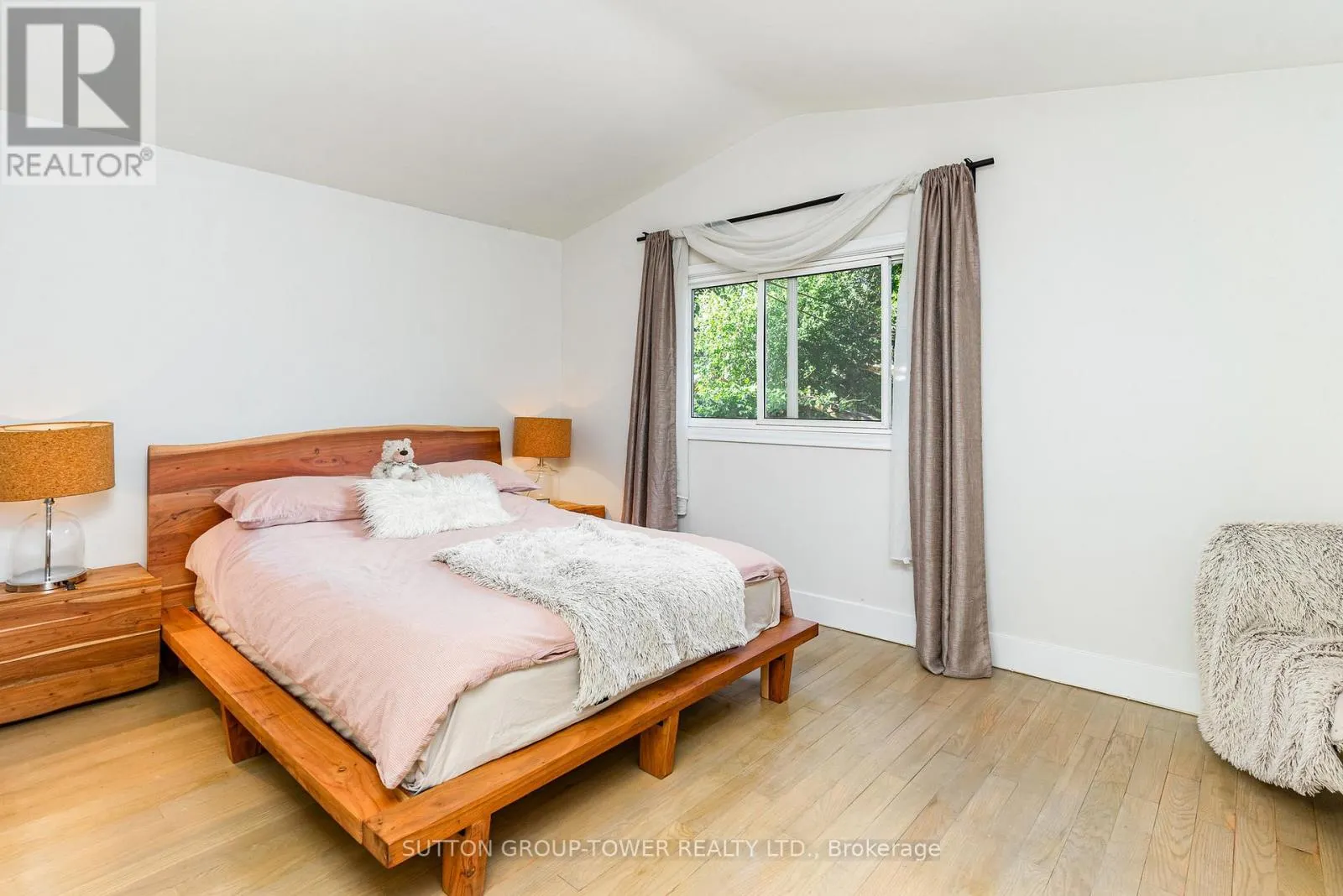 1037 LEILANI DRIVE