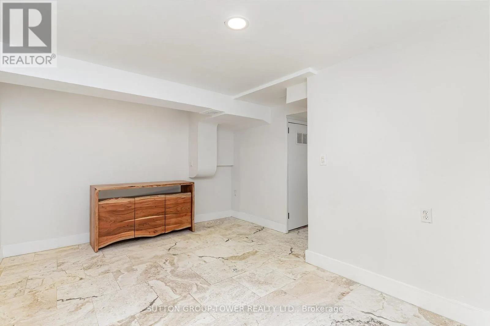 1037 LEILANI DRIVE
