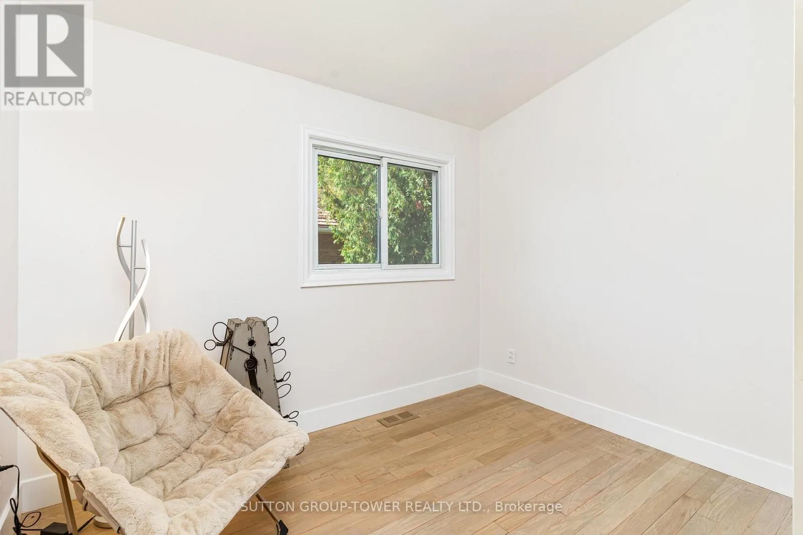1037 LEILANI DRIVE