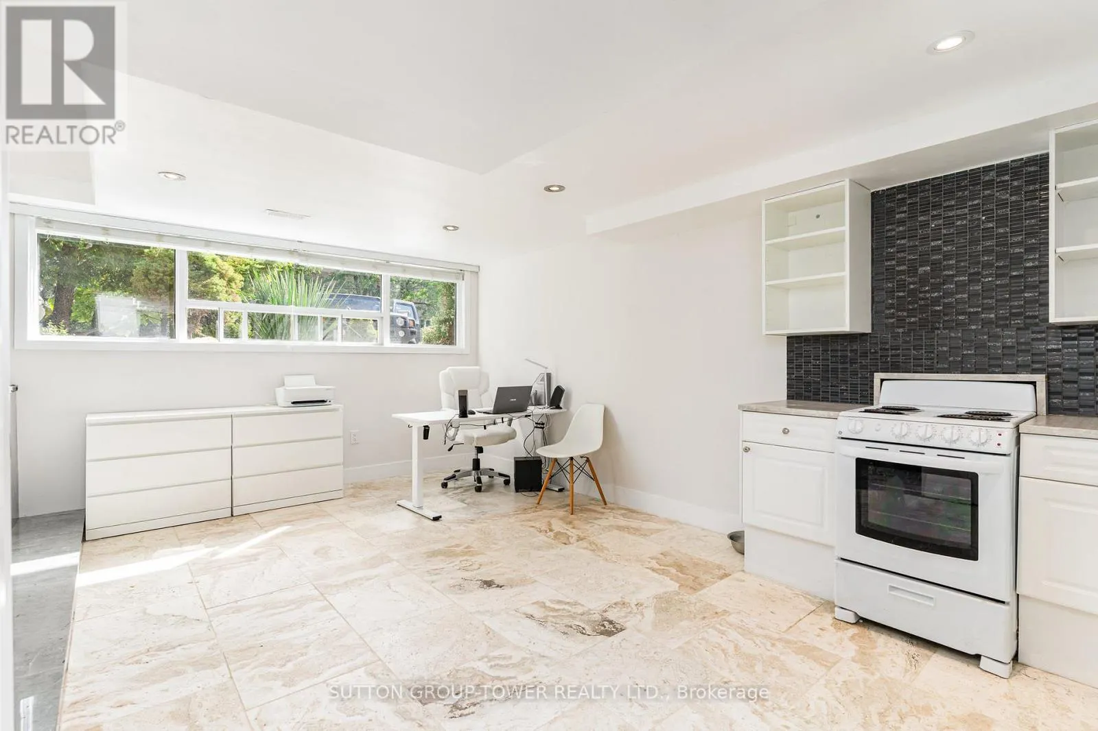 1037 LEILANI DRIVE