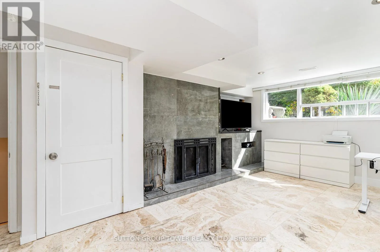 1037 LEILANI DRIVE