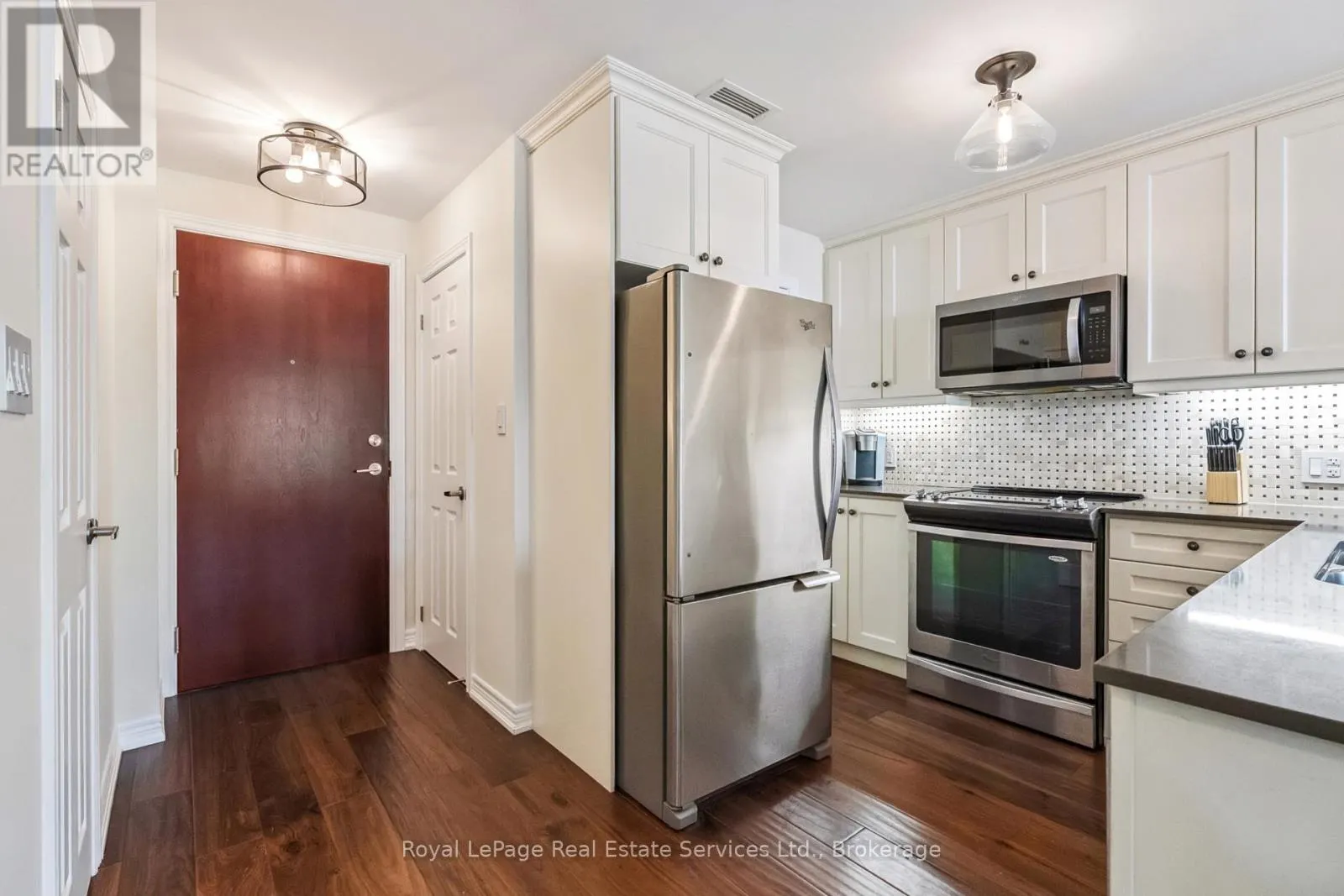 202 - 70 STEWART STREET, #202