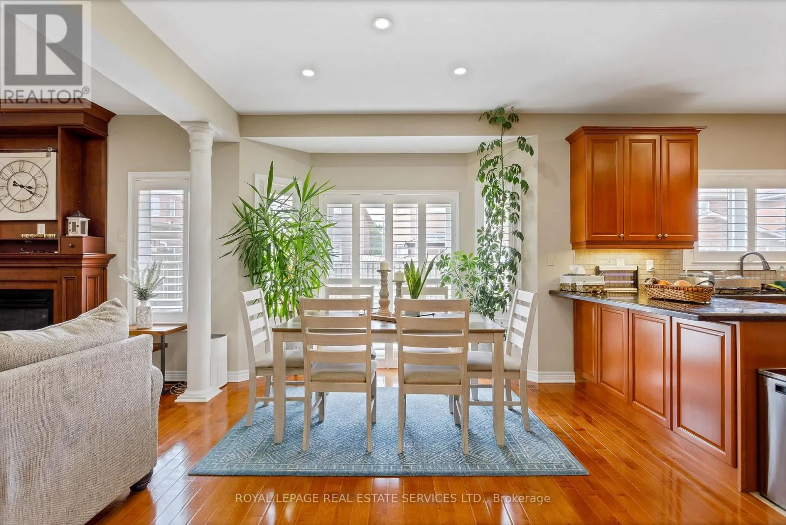 3137 COUNTESS CRESCENT