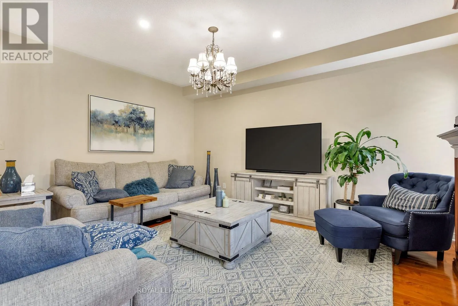 3137 COUNTESS CRESCENT