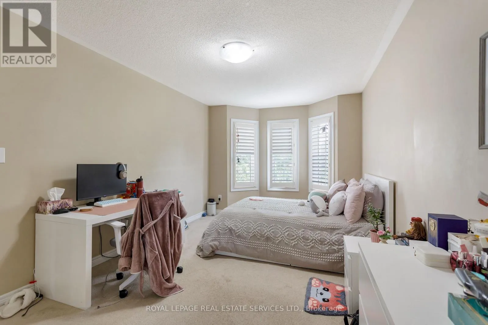 3137 COUNTESS CRESCENT