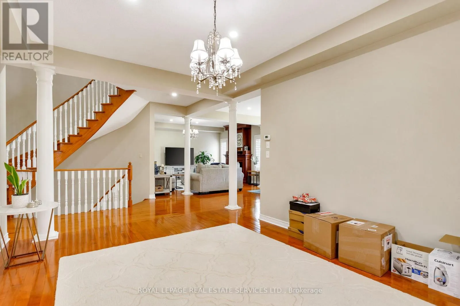 3137 COUNTESS CRESCENT