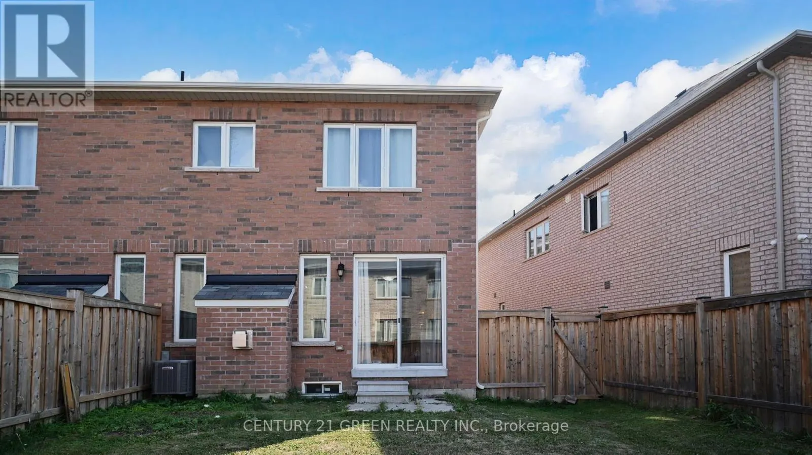30 CANARY CLOSE