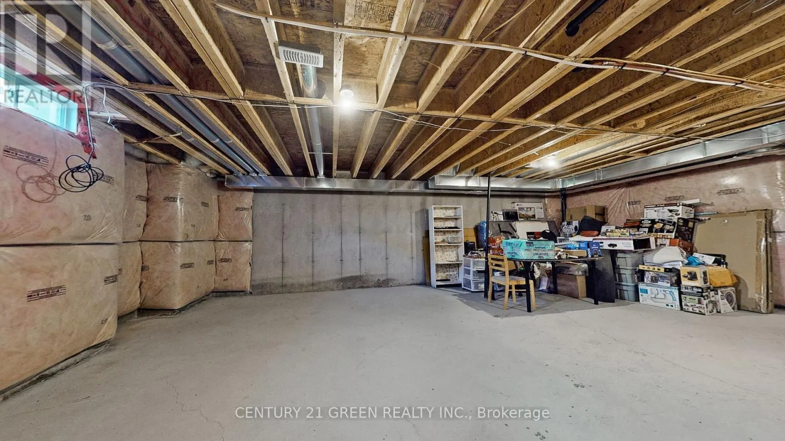 30 CANARY CLOSE
