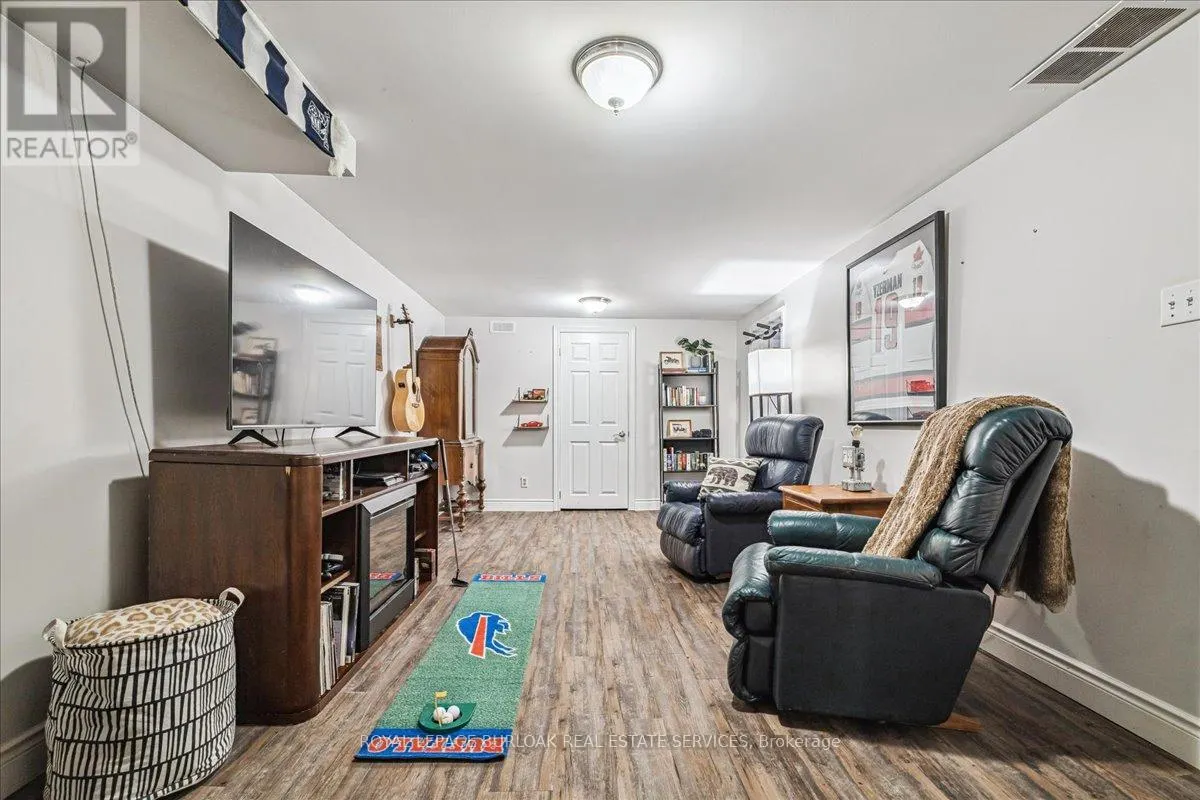 18 - 5088 NEW STREET