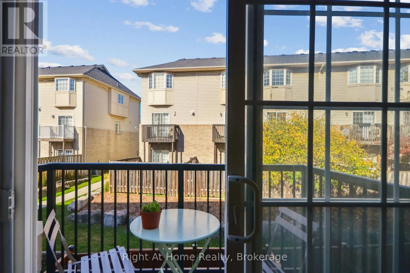 34 - 5080 FAIRVIEW STREET, #34