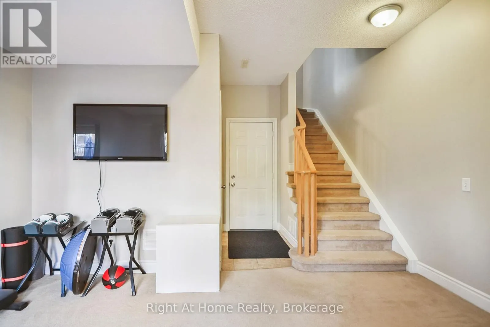 34 - 5080 FAIRVIEW STREET, #34