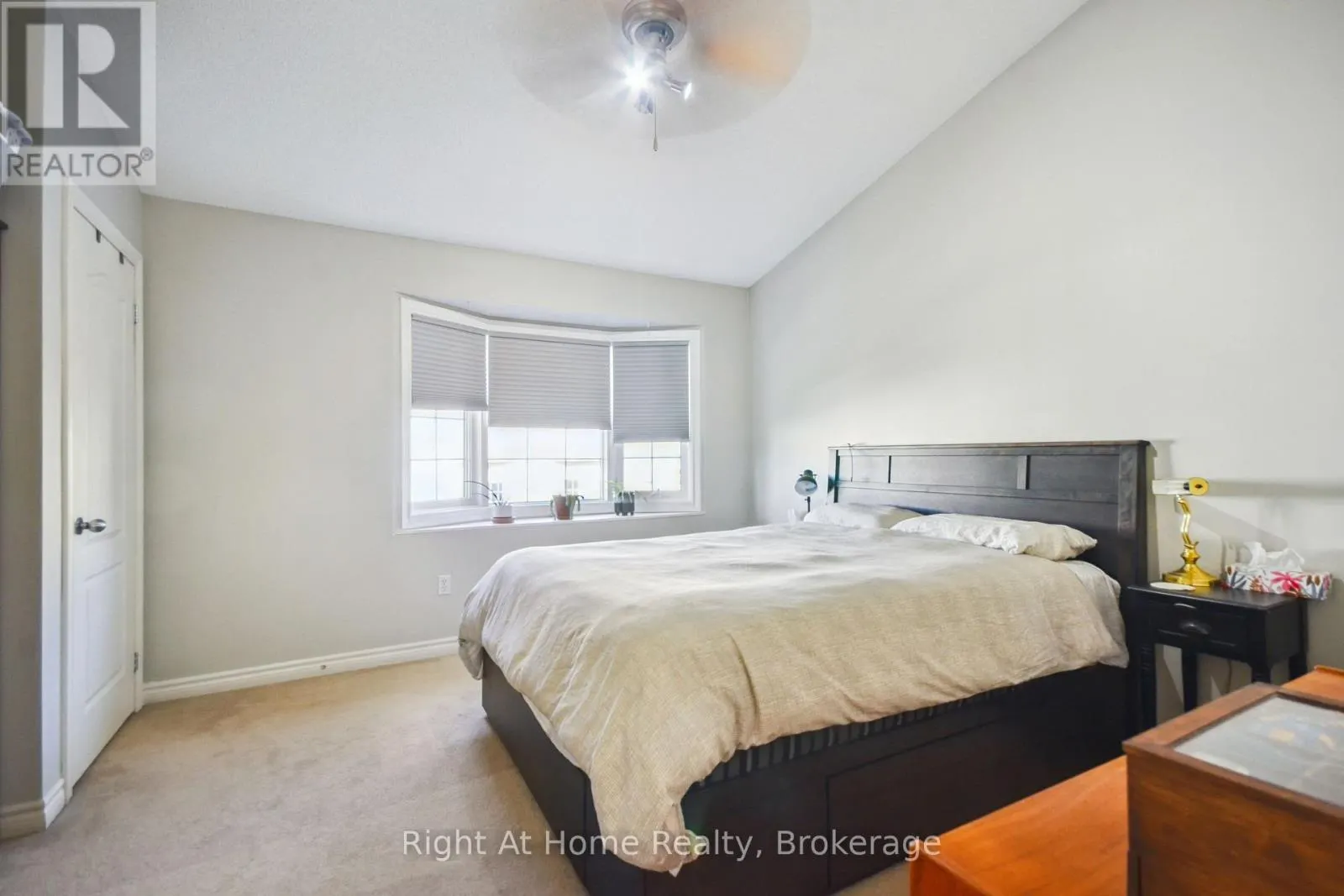 34 - 5080 FAIRVIEW STREET, #34