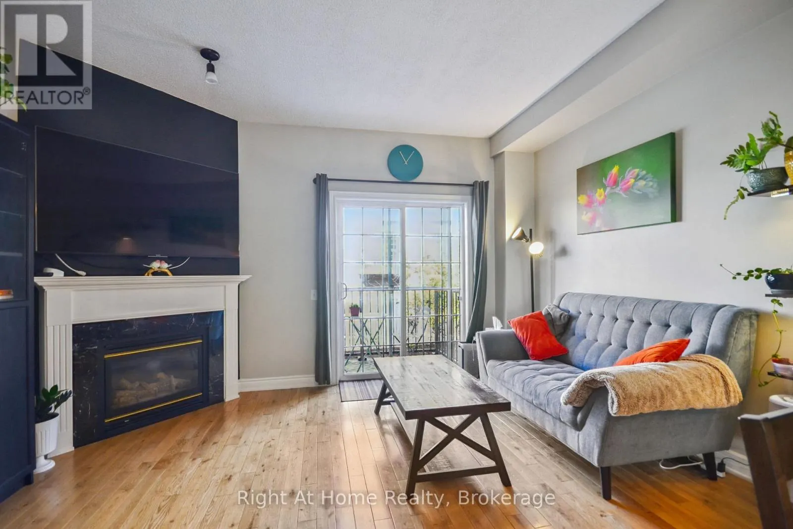 34 - 5080 FAIRVIEW STREET, #34