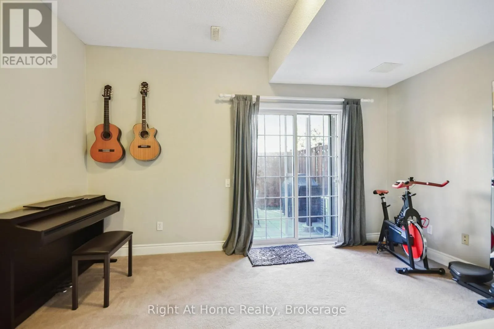 34 - 5080 FAIRVIEW STREET, #34