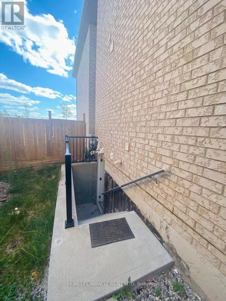 BASEMENT - 766 MILTONBROOK CRESCENT