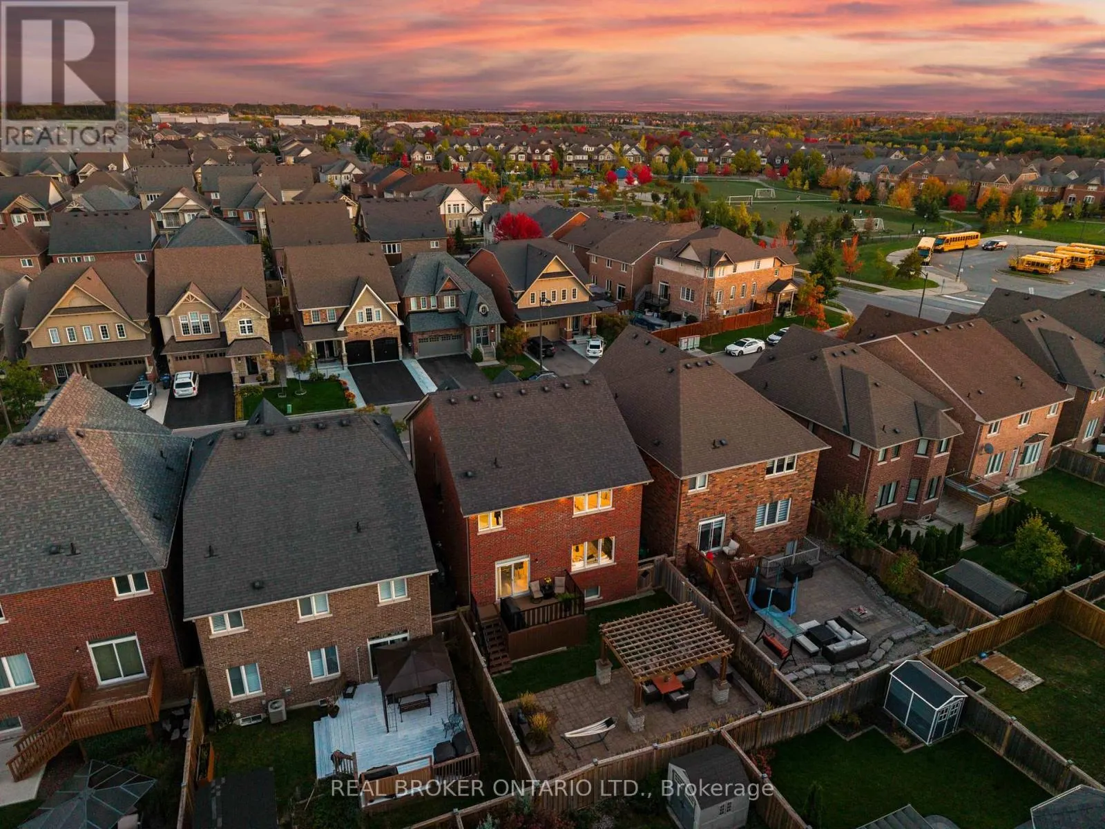 11 MCECHEARN CRESCENT