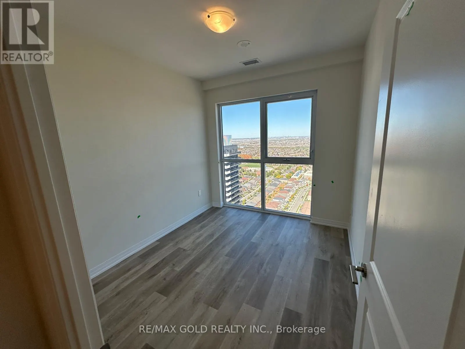 3601 - 15 WATERGARDEN DRIVE