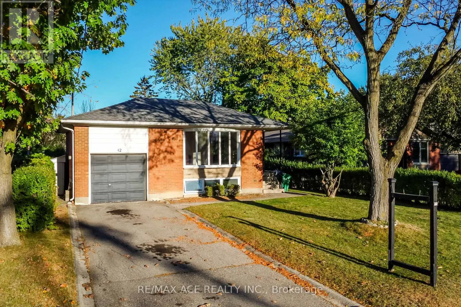 42 SWANHURST BOULEVARD
