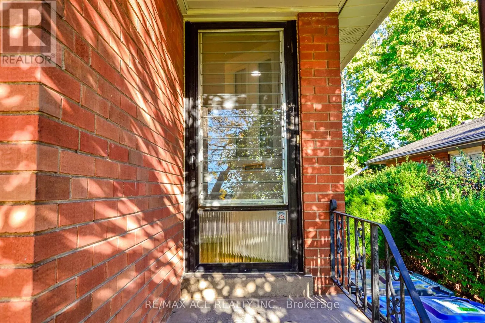42 SWANHURST BOULEVARD