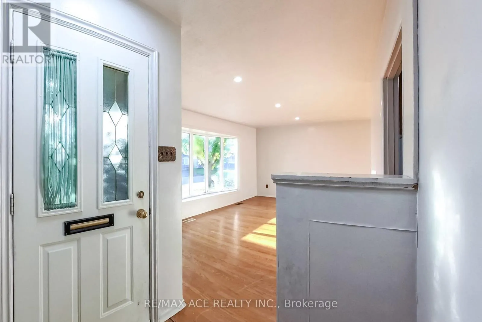 42 SWANHURST BOULEVARD