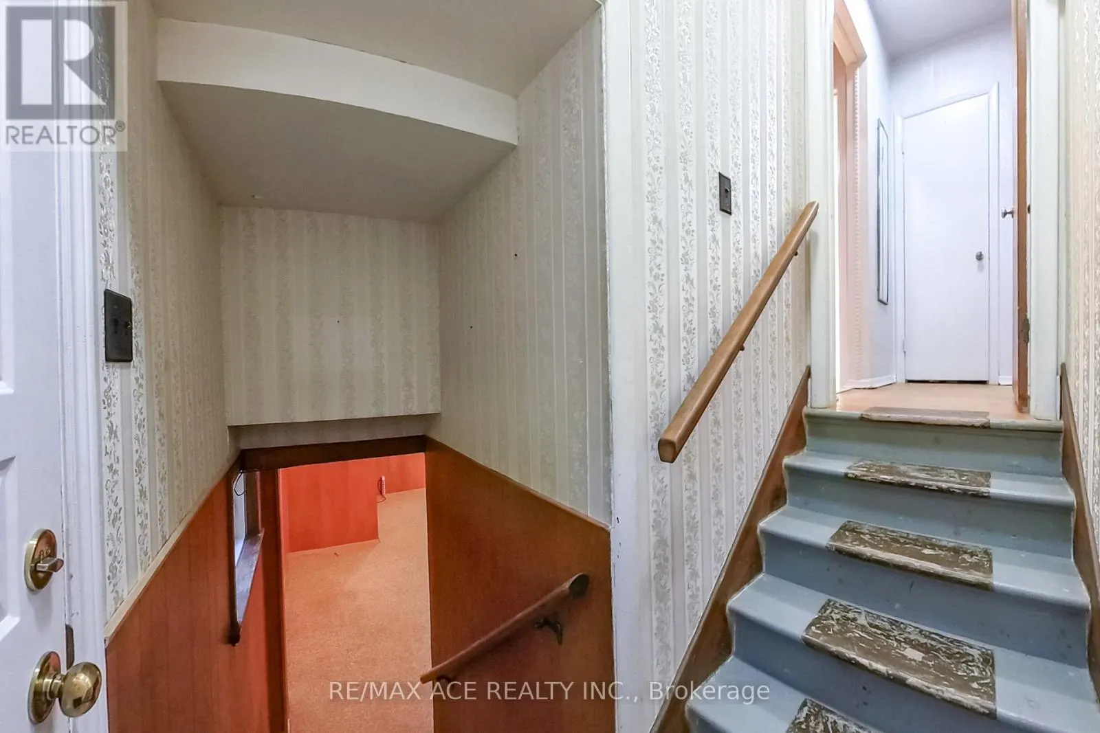 42 SWANHURST BOULEVARD