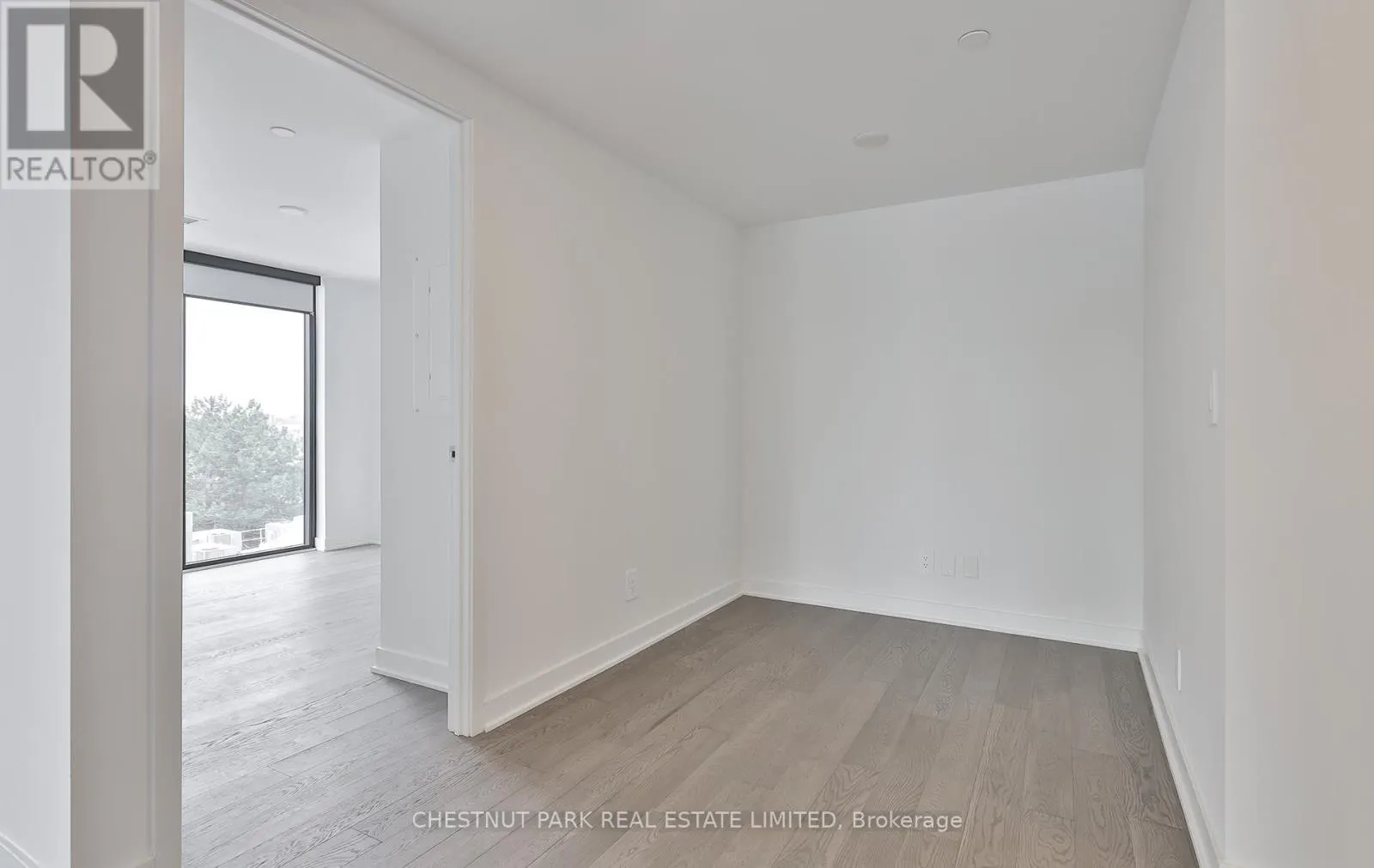 508 - 2720 DUNDAS STREET W
