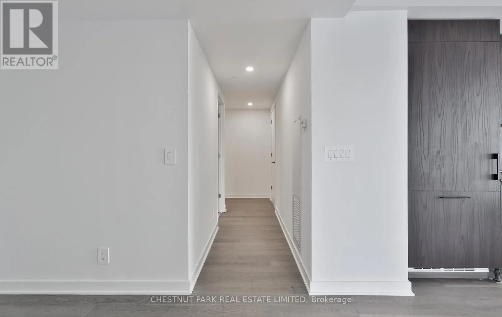 508 - 2720 DUNDAS STREET W